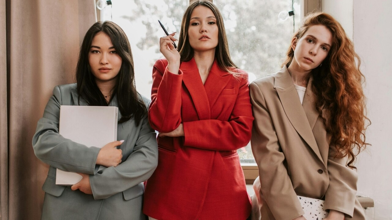 2025 Blazers You’ll Love: Must-Have Styles for Every Wardrobe